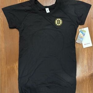 Women’s Boston Bruins Lululemon Black Swiftly Tech Short-Sleeve Shirt 2.0